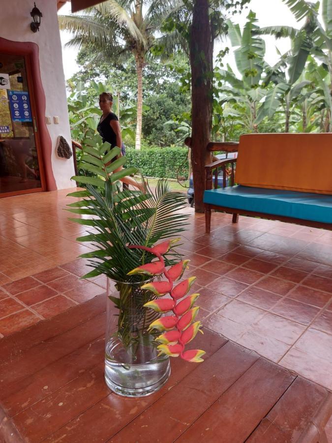Piedras Blancas Lodge Puerto Ayora  Exteriér fotografie