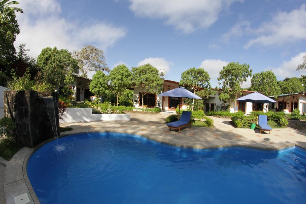 Piedras Blancas Lodge Puerto Ayora  Exteriér fotografie
