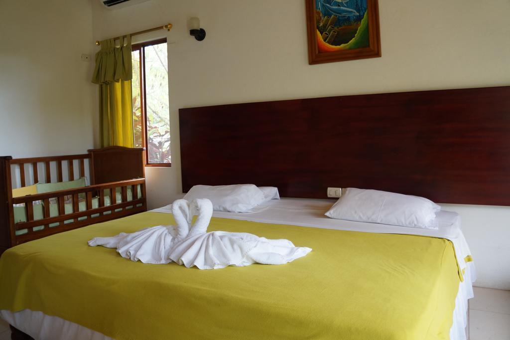 Piedras Blancas Lodge Puerto Ayora  Exteriér fotografie